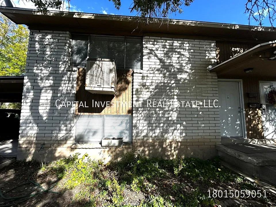 1126 E Crandall Ave #B