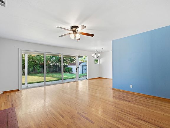 4th image of 1437 W Elm St