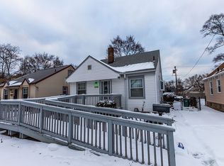 8780 Albany Ave, Oak Park, MI 48237