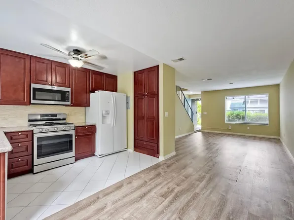 3436 Thunder Dr, Oceanside, CA 92056