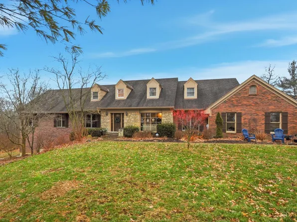 5821 Old Forest Ln, West Chester, OH 45069