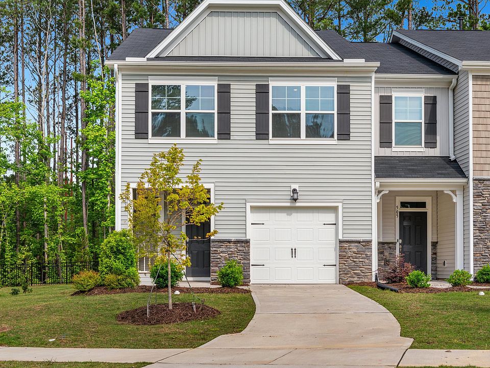 1st image of 501 Hazy Hills Ln