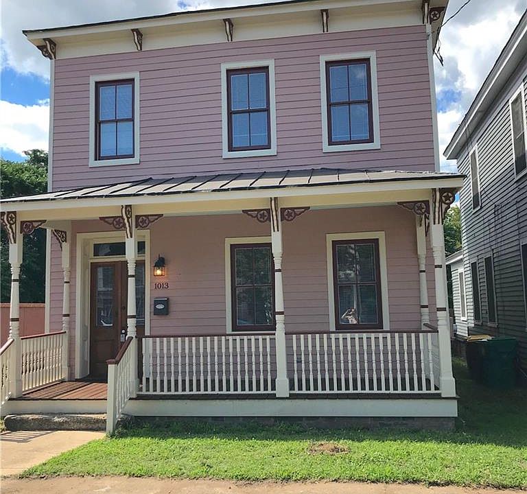 1st image of 1013 W High St