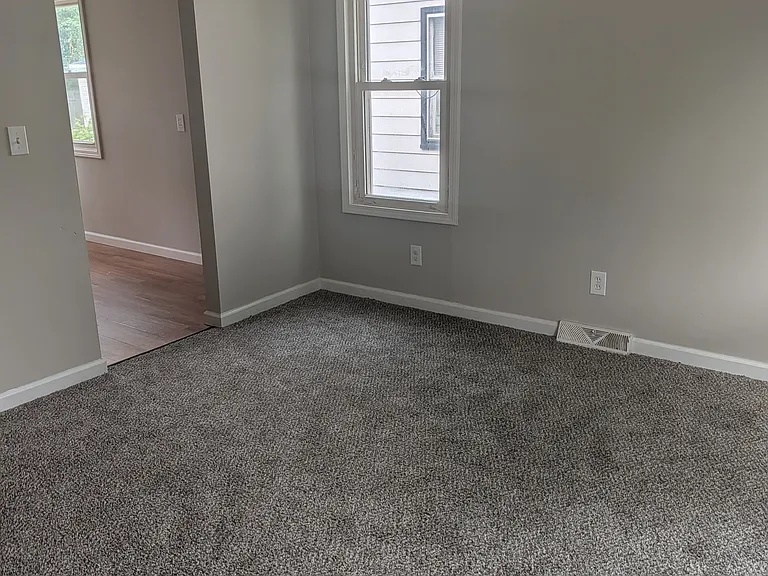 8686 Ford Ave — Photo 10