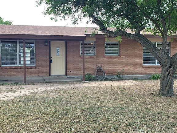 2nd image of 316 Fernandez St