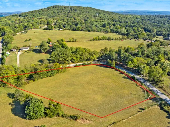 Lake Sequoyah Dr, Fayetteville, AR 72701