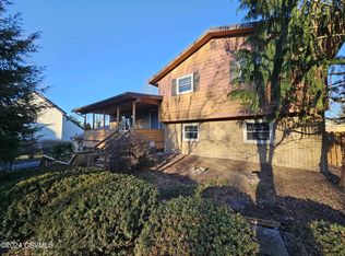 81 Montcalm Pl, Lewisburg, PA 17837