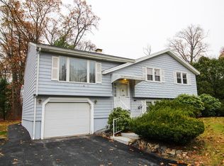8 Harris Dr, Burlington, MA 01803