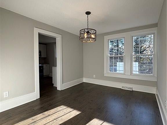 5th image of 610 Park Ave