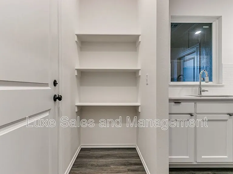 8012 NW 110th Dr — Photo 11