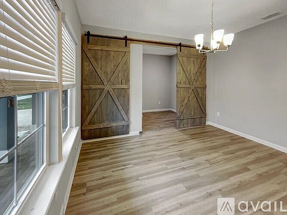 3rd image of 16262 Blossom Lake Dr