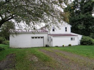 49 North St, Columbus, PA 16405