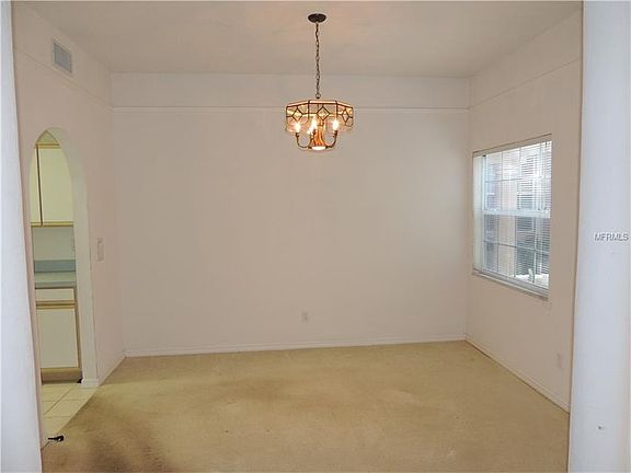 5th image of 455 Date Palm Ct NE