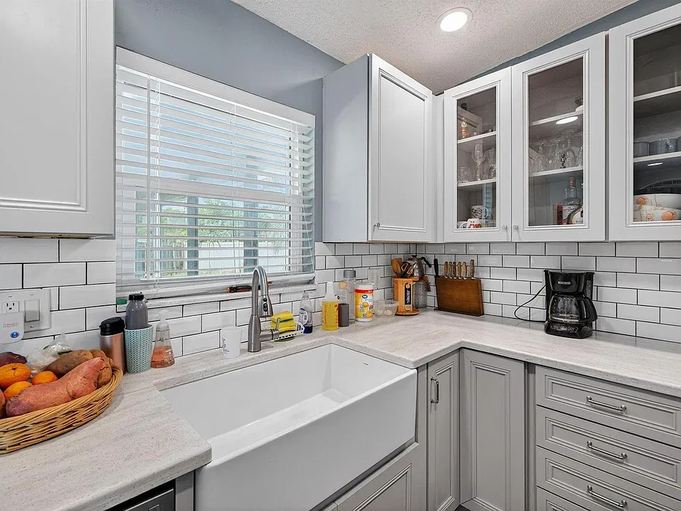 300 SW 25th Ter