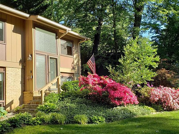 4th image of 4204 Elizabeth Ln