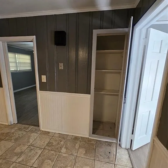 2786 Crestview Ave — Photo 4