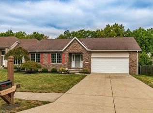 38195 Drury Ln, Willoughby, OH 44094