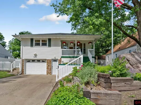 820 N 5th St, Saint Peter, MN 56082