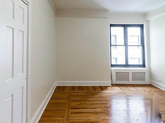 3rd image of 166 2nd Ave APT 5L