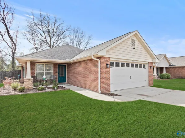 5033 Montauk Trl SE, Owens Cross Roads, AL 35763