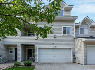 547 Woodduck Dr UNIT B, Woodbury, MN 55125