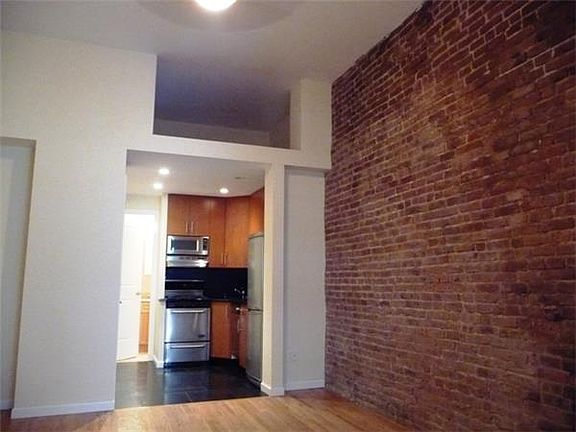 4th image of 306 E 49th St APT 5A