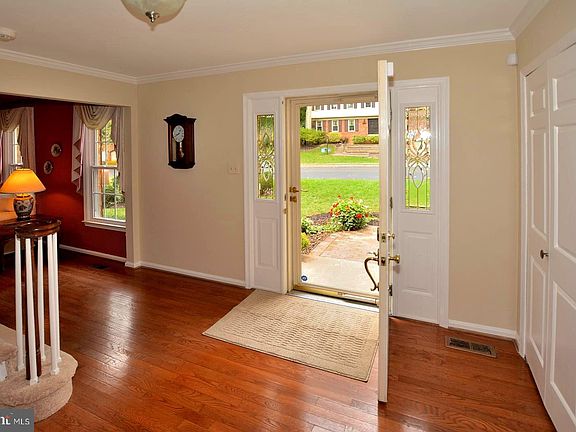 3rd image of 6009 Wheaton Dr