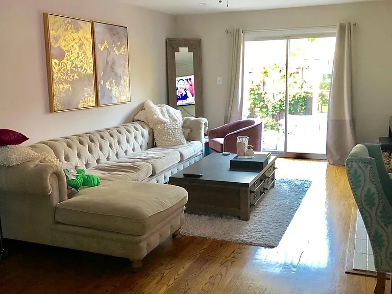1025 Mallet Ct #3 — Photo 2