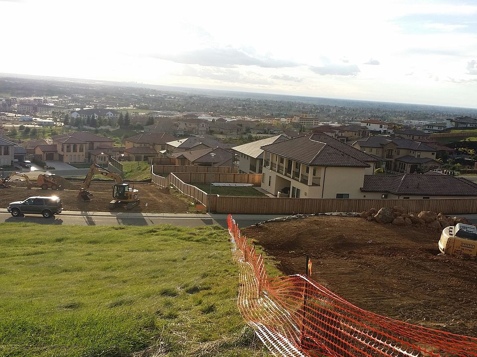 2nd image of 312 Tobrurry Way