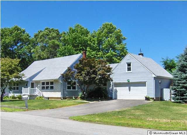 SPACIOUS HOME IN CEDARBRIDGE MANOR