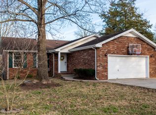 1205 Woodbridge Dr, Clarksville, TN 37042