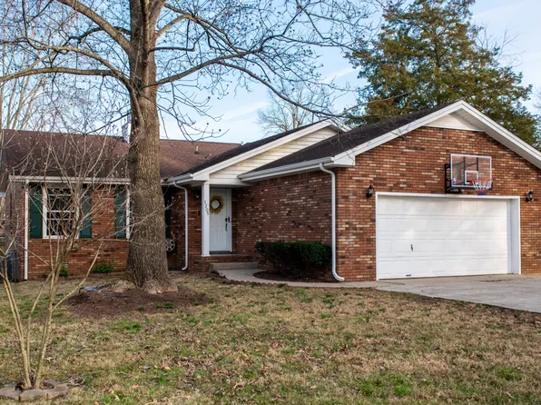 1205 Woodbridge Dr, Clarksville, TN 37042