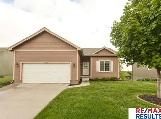 16058 Redman Ave, Omaha, NE 68116