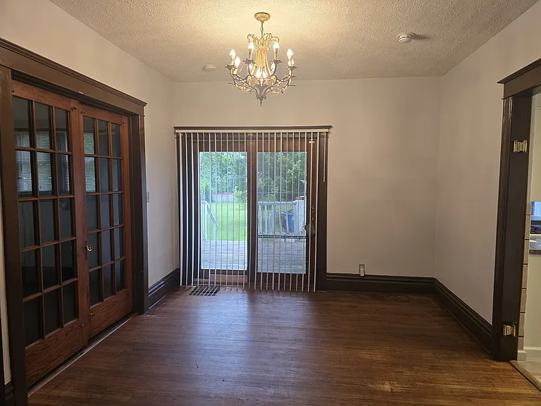 31 Eldredge St — Photo 10