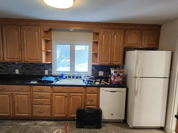 860 Clay St Unit 2, Manchester, NH 03103