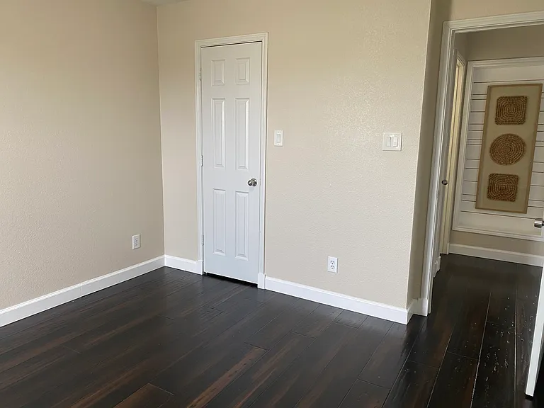 2920 Pinehurst Ln — Photo 32