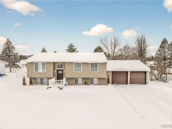 31 Meadowbrook Dr, New Hartford, NY 13413