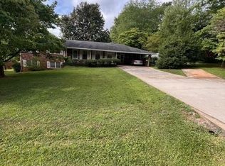 250 Janis Dr, Marietta, GA 30066