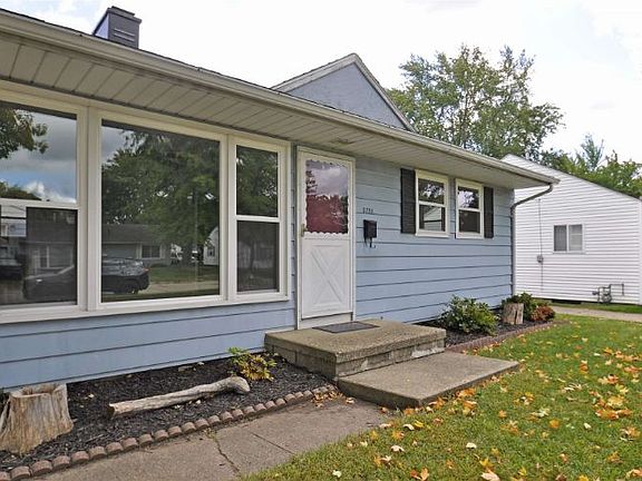 5th image of 3724 S Saint Joseph St