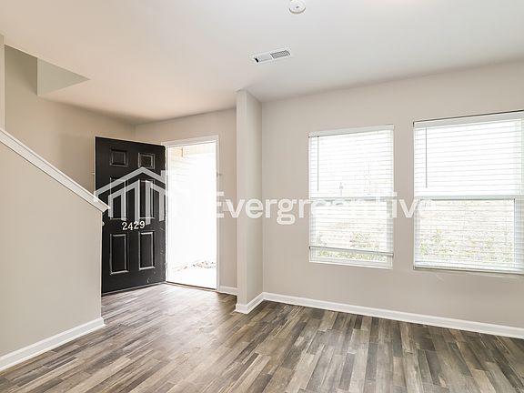 4th image of 2429 Whirlwind Ln