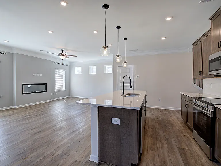 401 Perth Dr — Photo 9