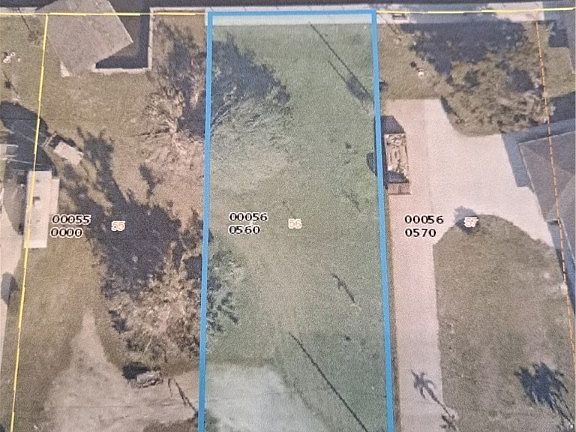 3rd image of 2862 8th Ave