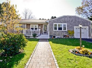 41 Dudley Ave, Newport, RI 02840