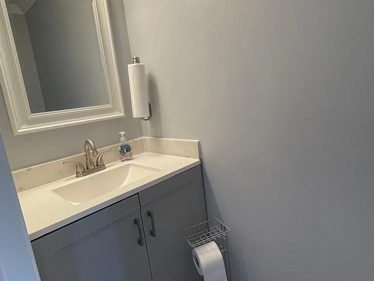 8425 Klarey Ct — Photo 8
