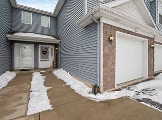 1404 E Arnold St, Sandwich, IL 60548