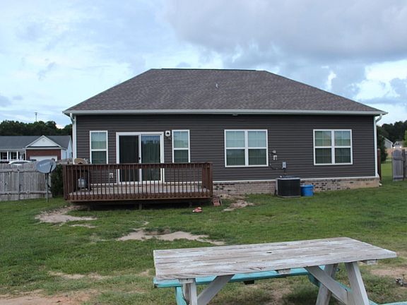 5th image of 209 Harebell Ln