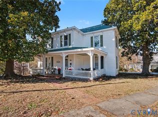 400 W Carolina Ave, Crewe, VA 23930