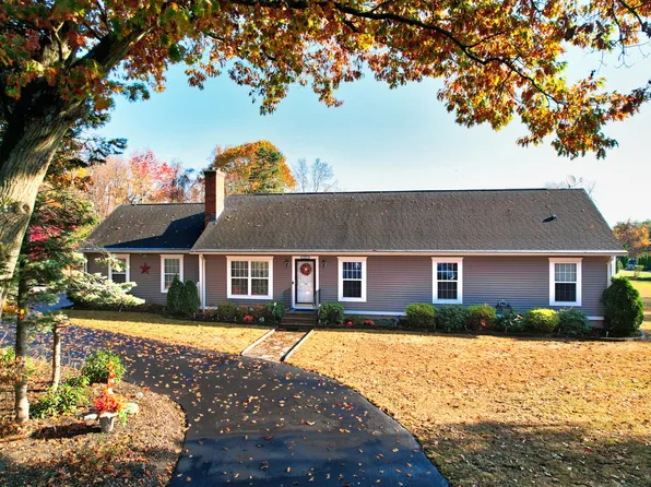 151 Ridgecrest Lane, Bristol, CT 06010