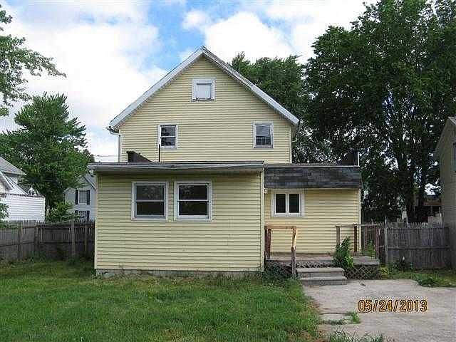 1st image of 243 W Crocker St