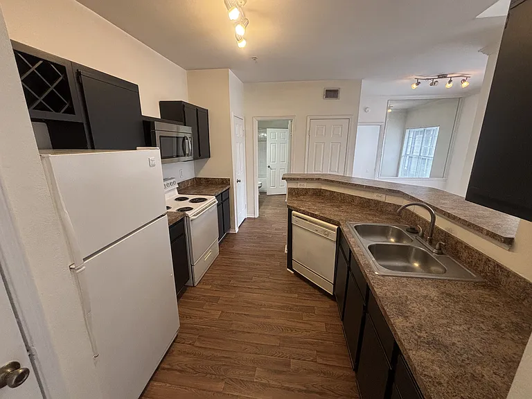 Wesley St. James Apartments at Sandy Springs — Photo 75